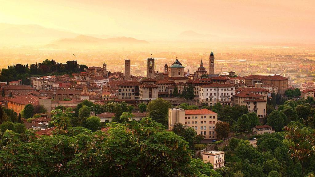 6 Minuti Airport Orio Al Serio, Vista Fiume E Wifi セリアーテ エクステリア 写真